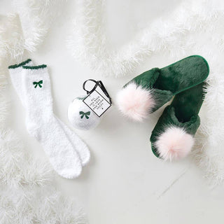 Cozy Socks in Ornament - White with Green Bow