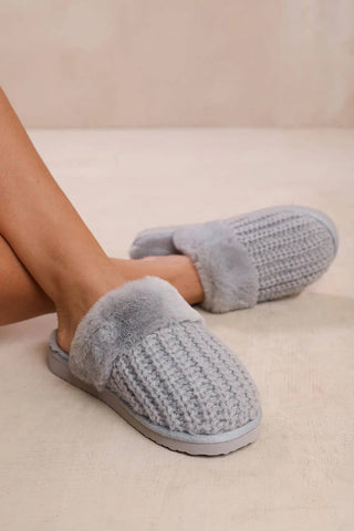 KNITTED SNUG FAUX FUR SLIPPERS