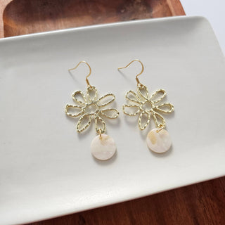 Maisy Earrings - Cream