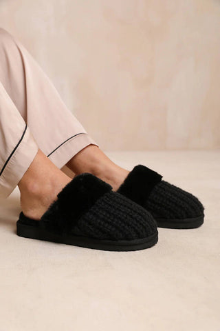 KNITTED SNUG FAUX FUR SLIPPERS