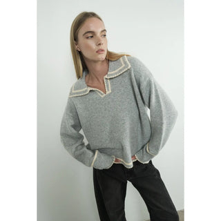 Contrast Edge Stitch Collar Sweater