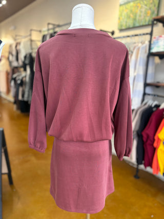 Scuba V-Neck Top w/Skirt