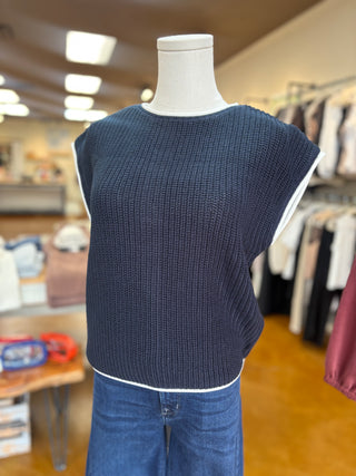 Contrast Trim Knit w/ Back Buttons