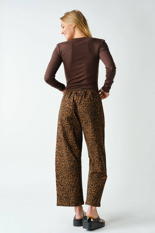 Essential Long-Sleeved Micro-Ribbed Athleisure Top