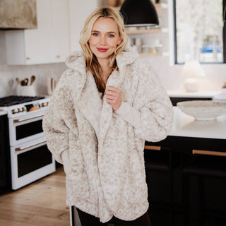 Snow Leopard Lightweight Hoodie with Pockets