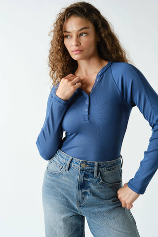 Essential Long-Sleeved Micro-Ribbed Henley Top