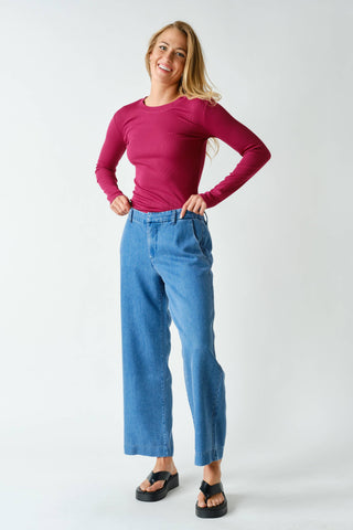 Essential Long-Sleeved Micro-Ribbed Athleisure Top
